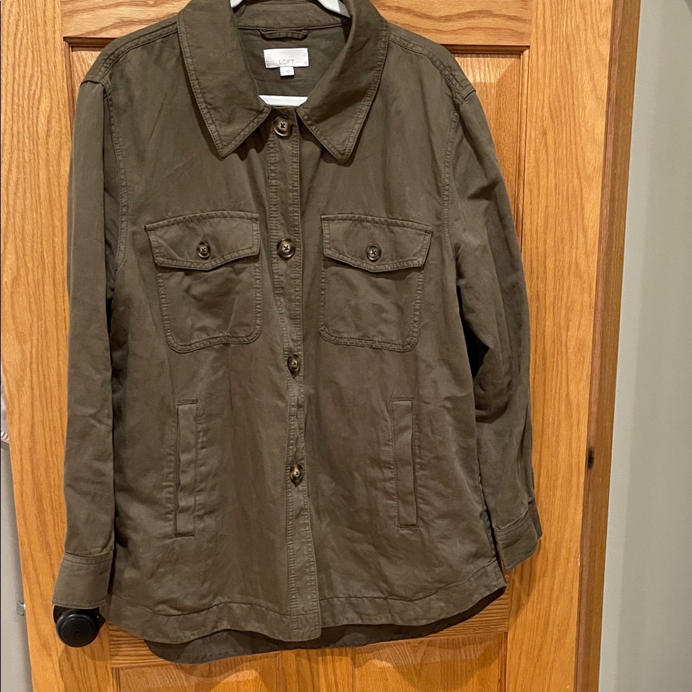 LOFT Utility Jacket in Olive women’s Large 
Gently used
